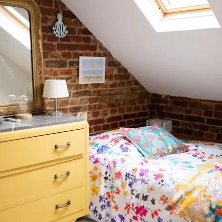 La Maison Bleue, Terrasses Et Vue Panoramique 펜션 르트레포르